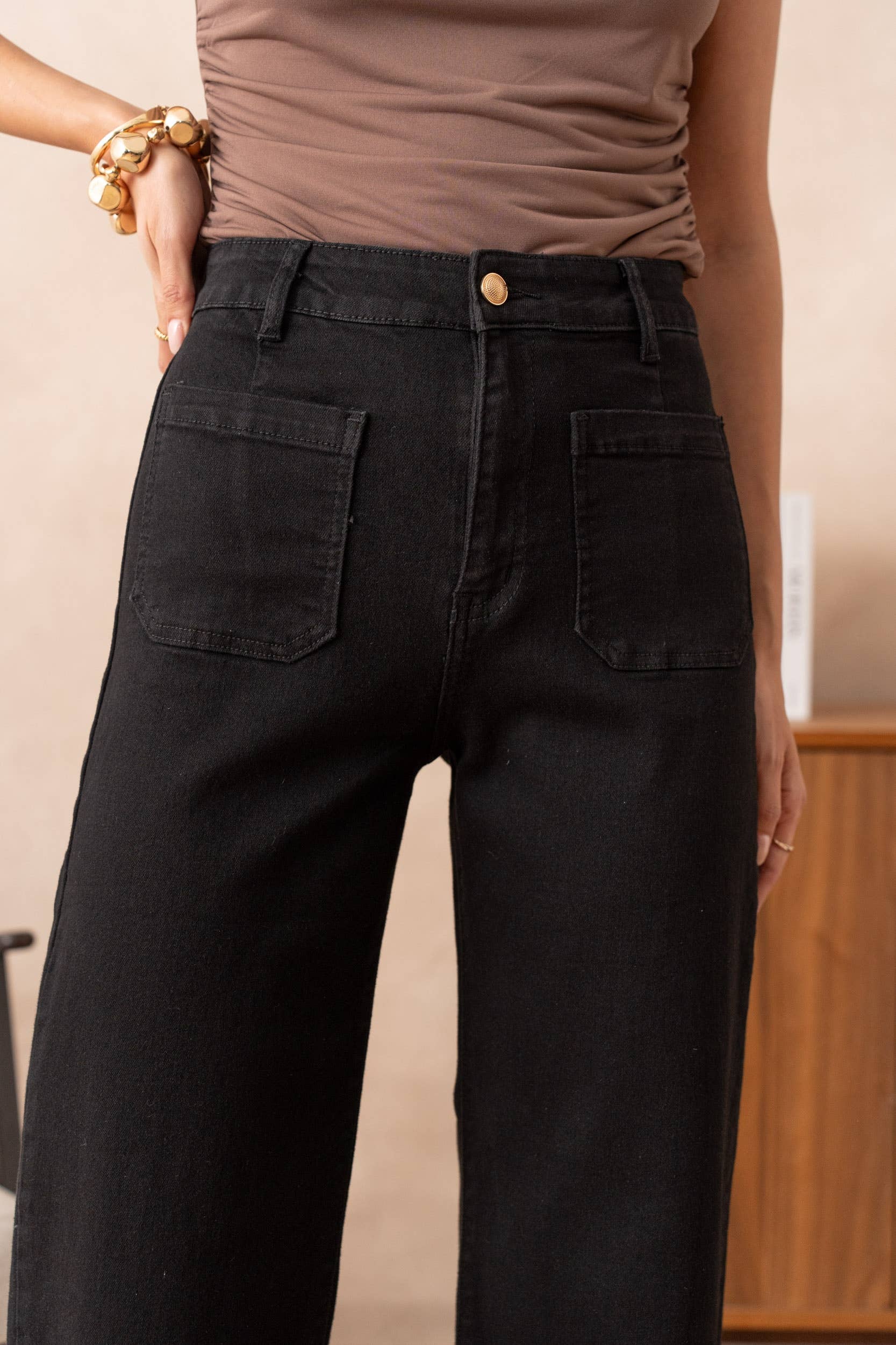 Wide leg jeans with patch pockets