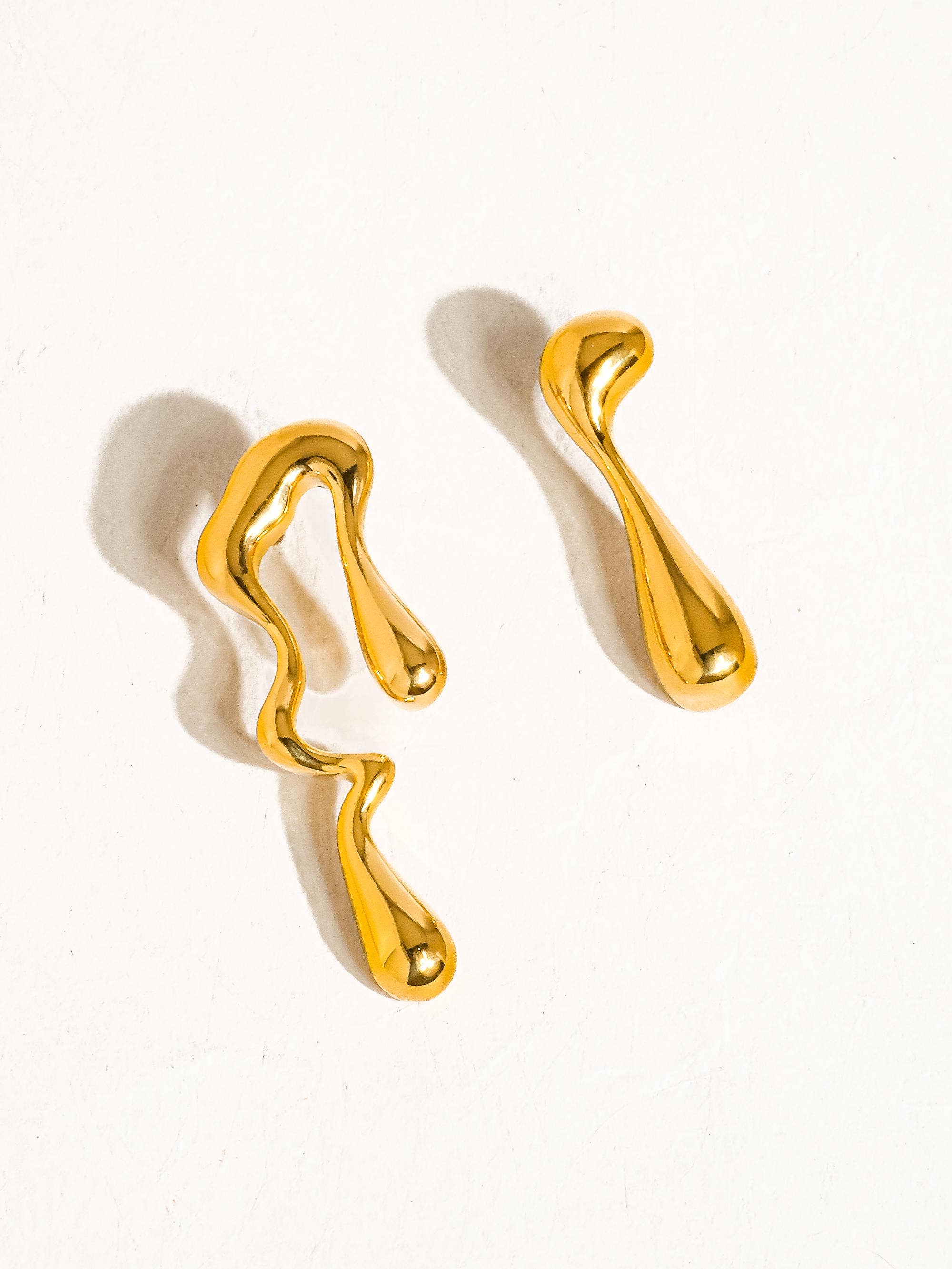Roma  Mismatch Melted Earring