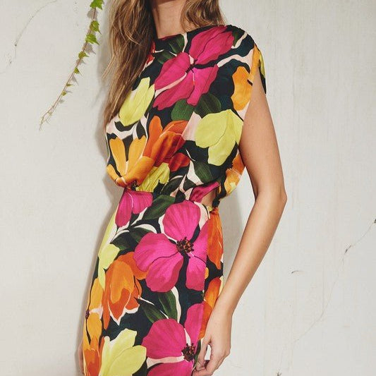 Tropical Burst DressIntroducing our enchanting Floral Satin Dress, a captivating blend of elegance and versatility. Crafted to elevate your style for any occasion, this dress embodies timeless grace with modern flair. Adorned with a high neckline and deli